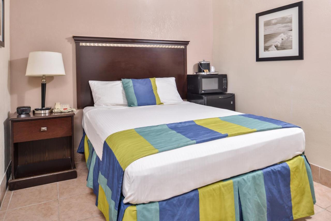 19 Atlantic Hotel Virginia Beach Exterior photo