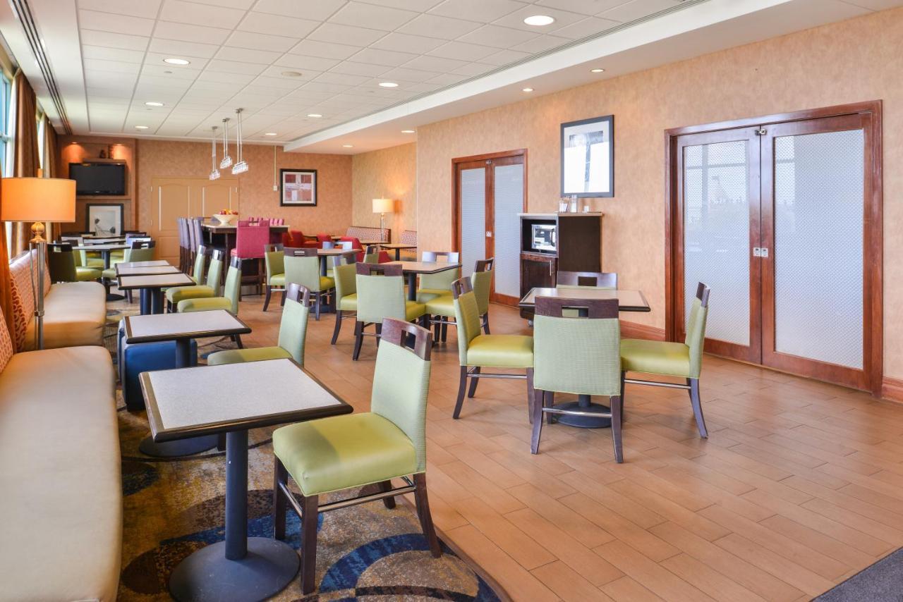 19 Atlantic Hotel Virginia Beach Exterior photo